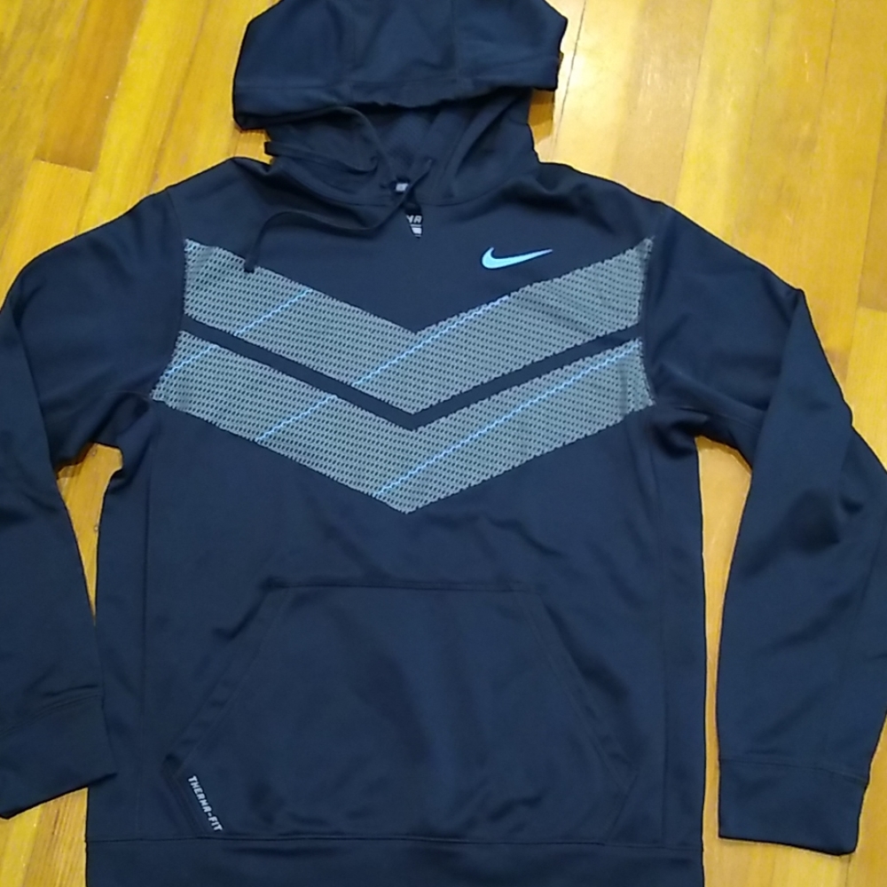 Nike Therma-fit Hoodie - Picture 2 of 6